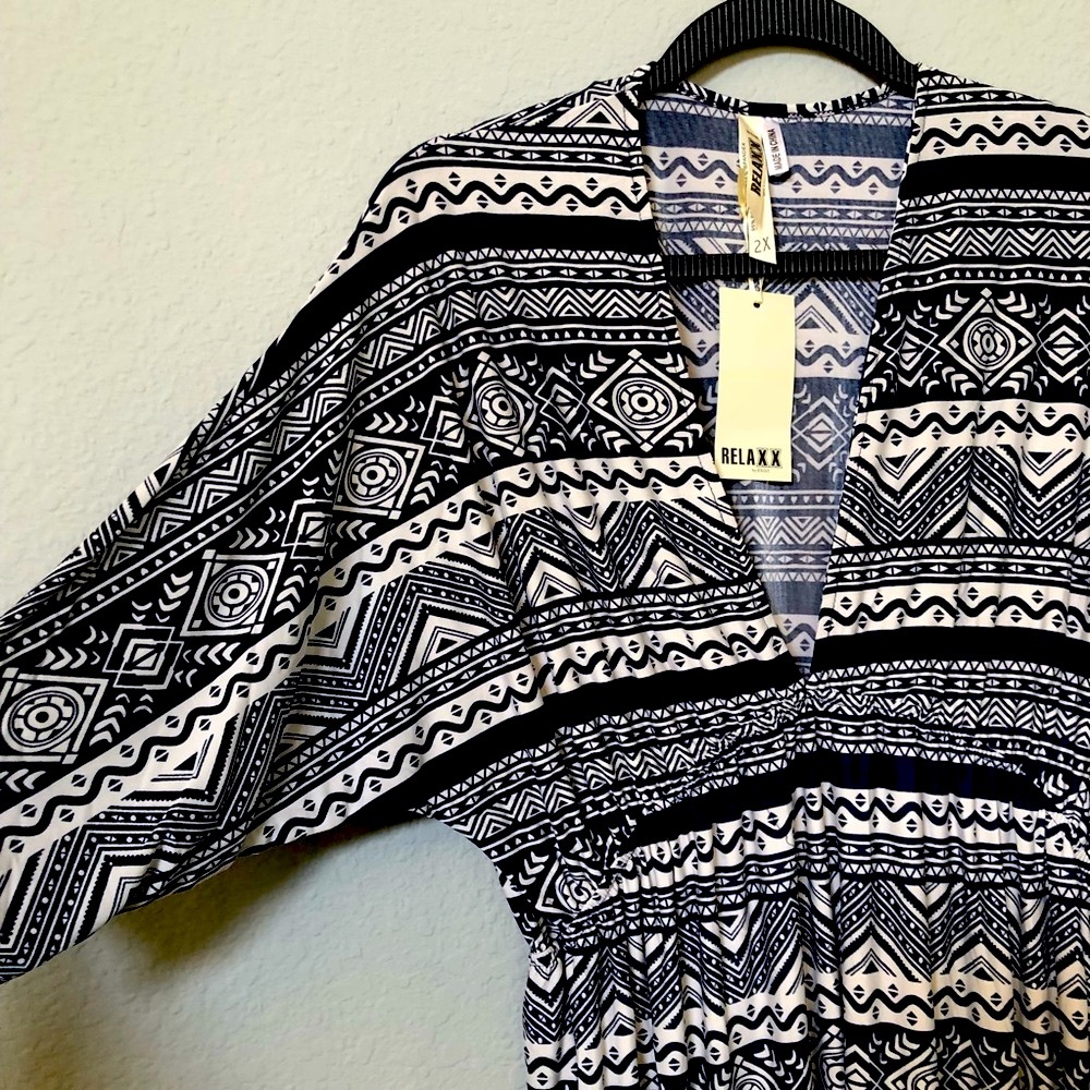 😍DEEP V Tribal Dress NWT🤩